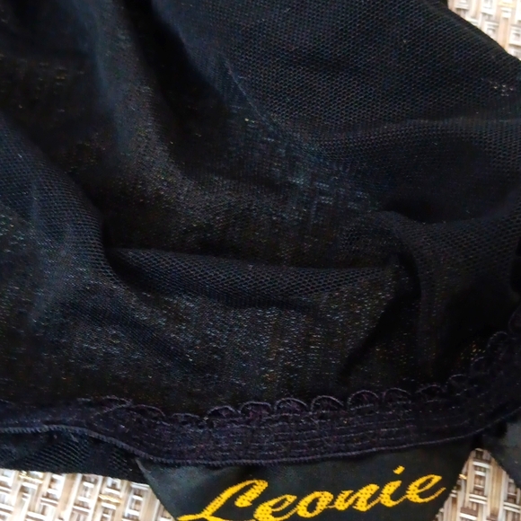 Cami/Teddy.Size Small. Black Nylon.EUC. - Picture 8 of 10